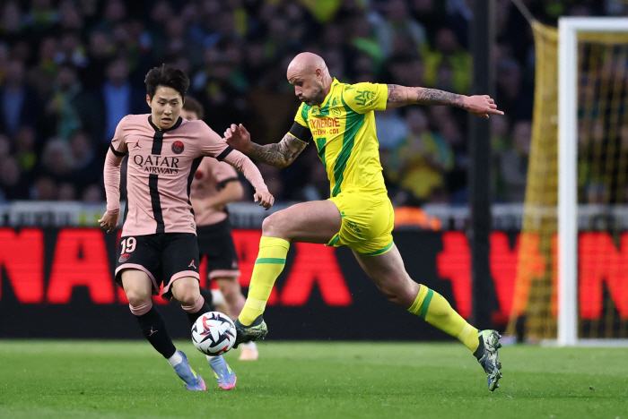 '여기가 바로 내 자리에요' PSG 이강인, '선발 윙어' 복귀하자 바로…