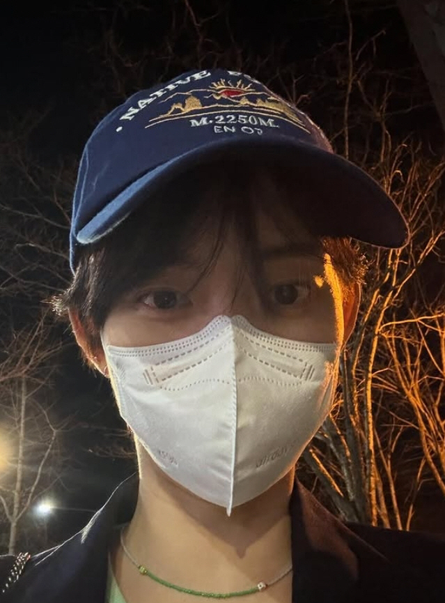 [SCin스타] ‘남친짤’ 저격 숏컷 선보인 신현빈… 분위기 美쳤다