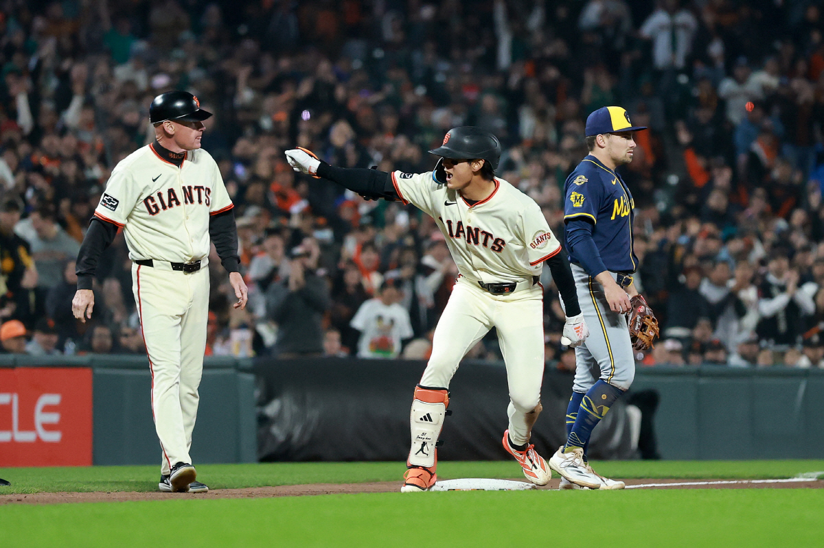 좌투수에 가장 많은 안타 뺏은 타자? 바로 이정후 공동 1위, MIL전 …