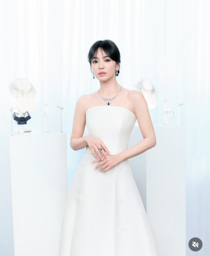 사진작가 곤란하게 한 송혜교 미모..이게 B컷 이라니