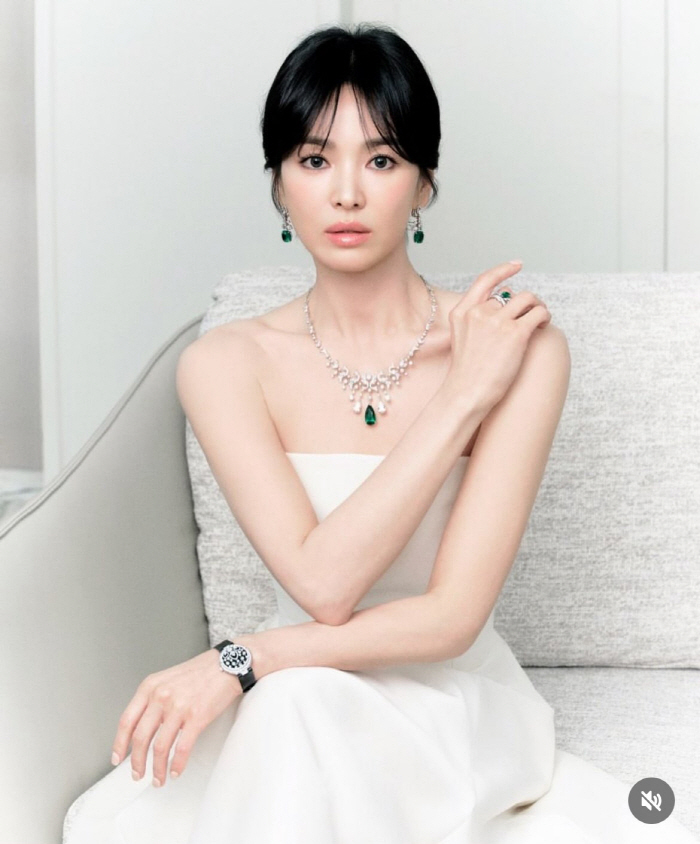 사진작가 곤란하게 한 송혜교 미모..이게 B컷 이라니