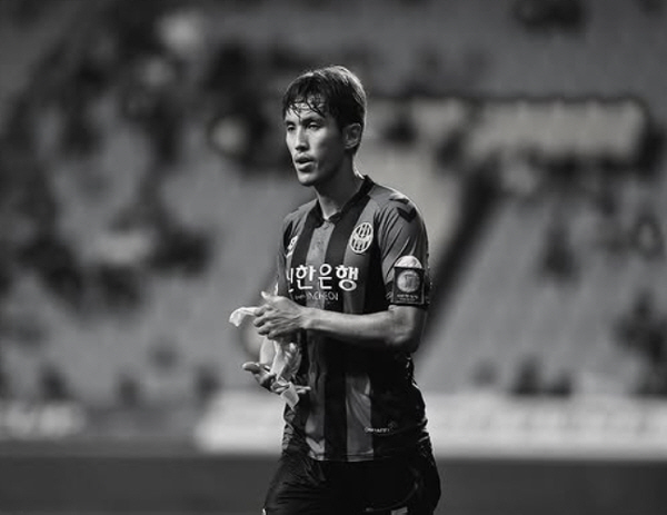 "헌신적이었던 캡틴,우리 곁을 떠났다"…故 강지용 사망 비보에 축구계 애…