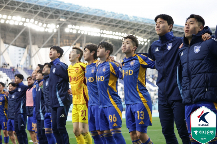 [현장인터뷰]"초반에 득점해야 한다" 개막전 설욕 나서는 김판곤 감독..…