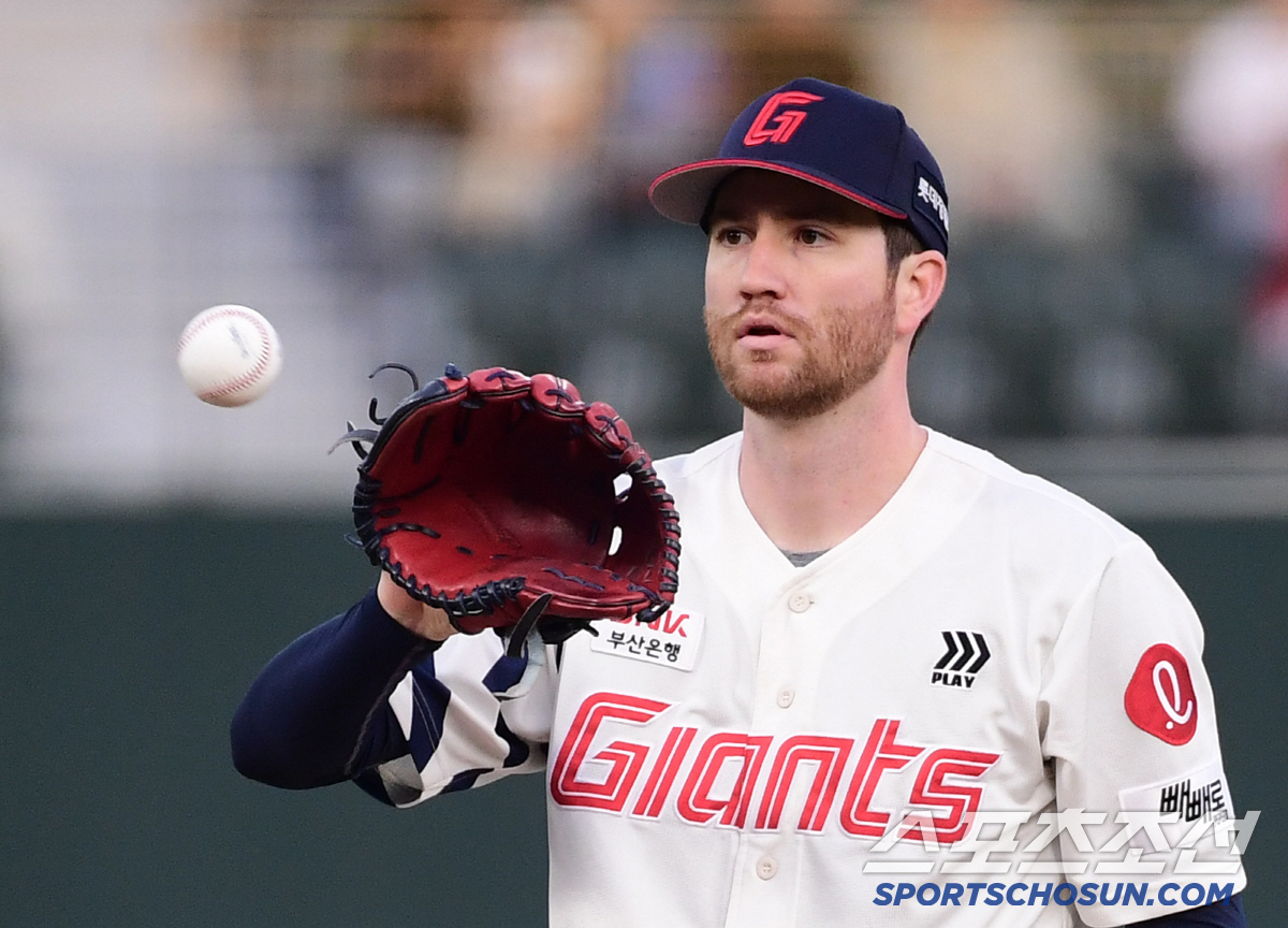 '42구 5실점' 1회 붕괴…하필이면 이럴 때 '독수리킬러'가 사라지다니