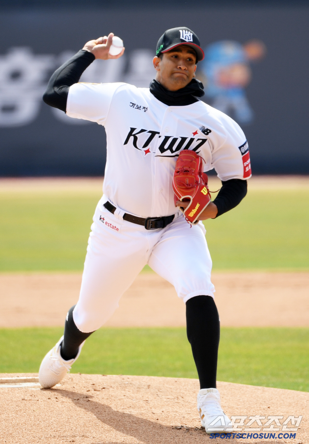 외인 에이스에 벌투? 3이닝 10점 줬는데 4회 또 나왔다...쿠에바스에…