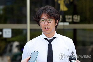 법원, 도박자금 사기 혐의 전 야구선수 임창용에 징역 8월