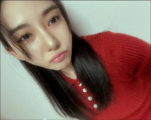'AOA 괴롭힘 주장' 권민아, 또 의미심장한 SNS…