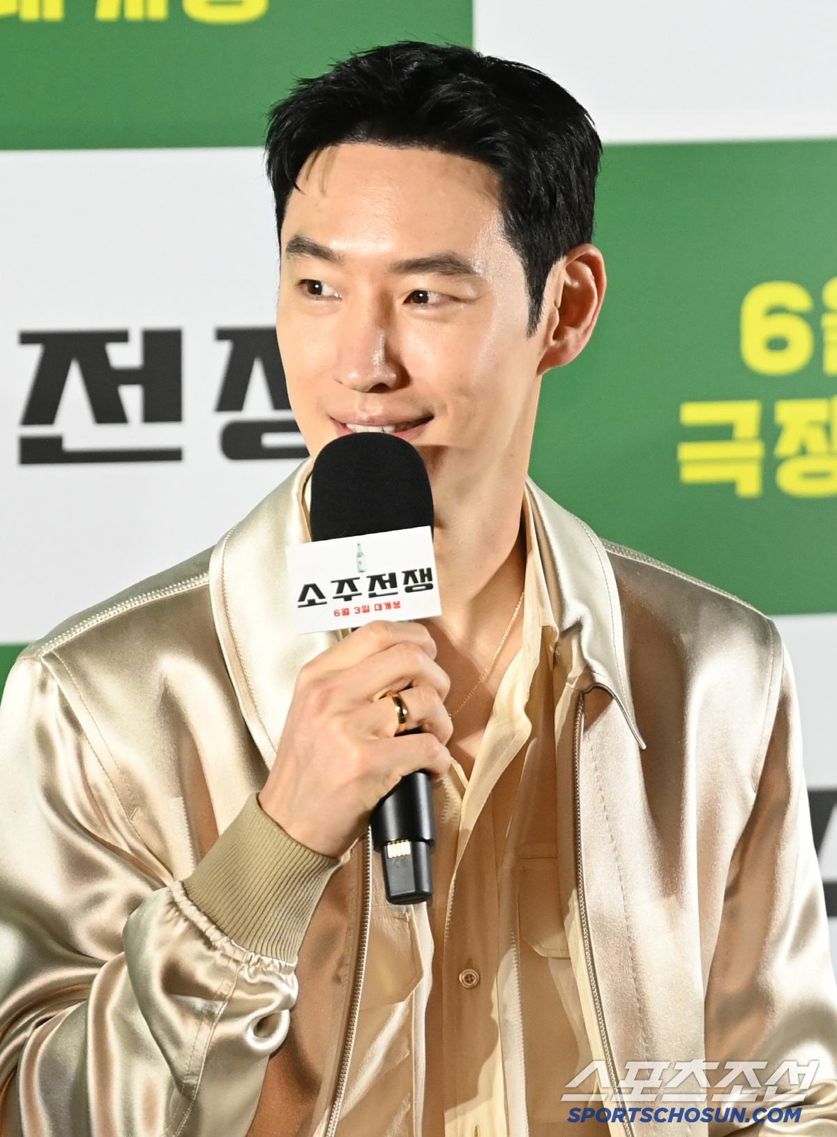 '소주전쟁' 이제훈 "싱크로율? 이질적으로 느껴지지 않아..일은 일 인생…