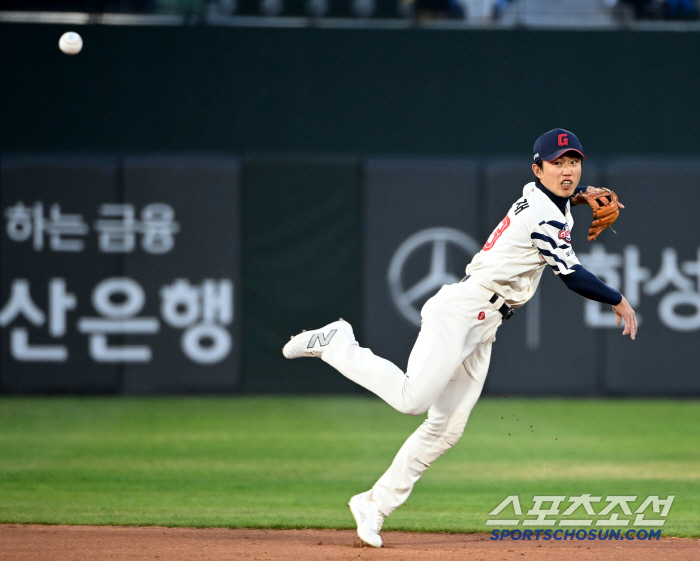 '리그 유일' 4할 복귀 → 손아섭 제치고 타격 1위… 어느덧 16G 연…