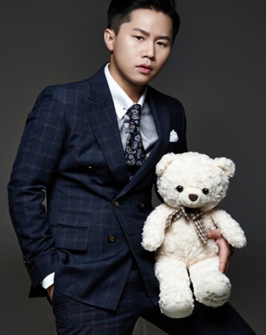 박수홍, 복덩이 딸 낳고 겹경사..출산 중계 예능 MC 발탁 [공식]