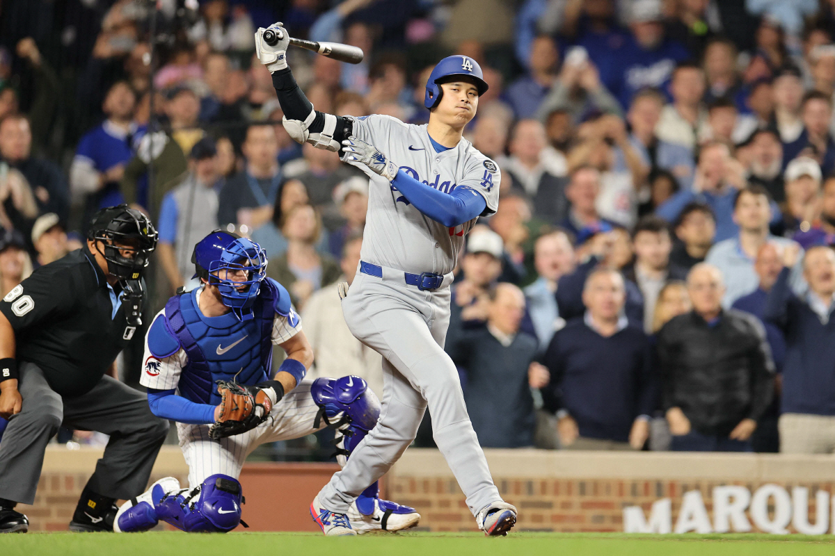 "스윙이 커" 오타니는 욕먹고, "와 저렇게 치는구나" 저지에겐 감탄사 …