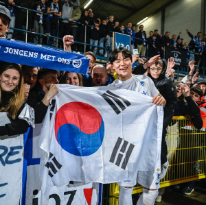 '유럽 최고 조커' 대한민국 차세대 스트라이커, 이대로 포기할 순 없다...리그 우승 주전 도약 완벽 기회