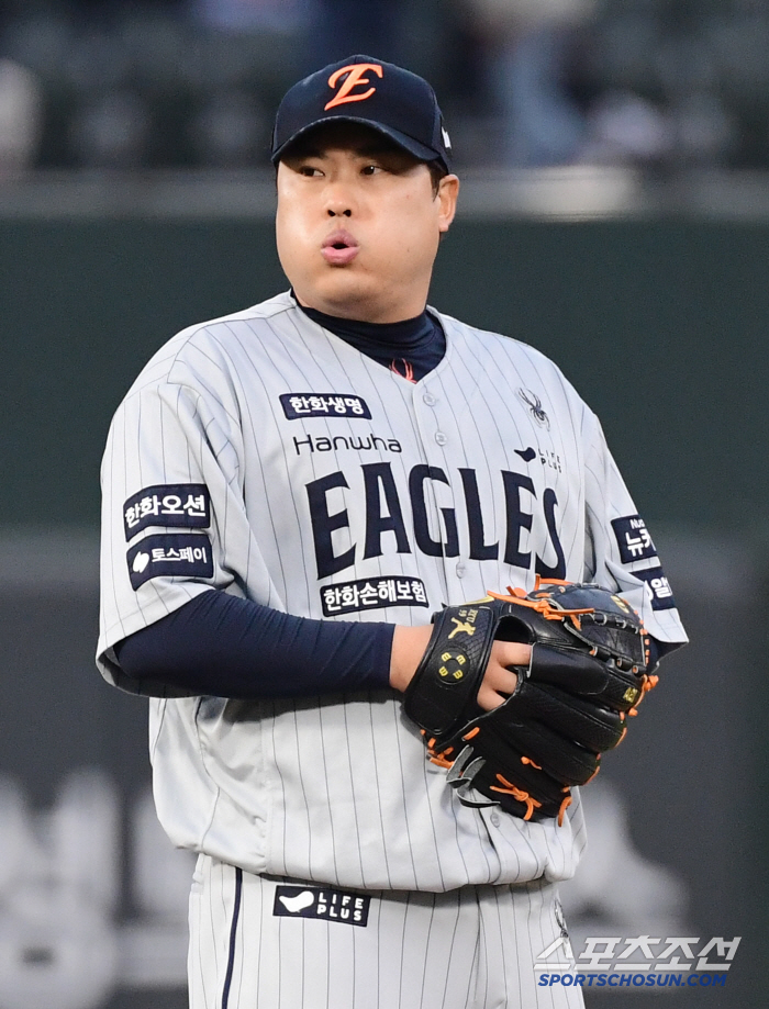 '역사적 연승 도전' 류현진 공략 성공! 진격의 거인, 연패는 없다…롯데…
