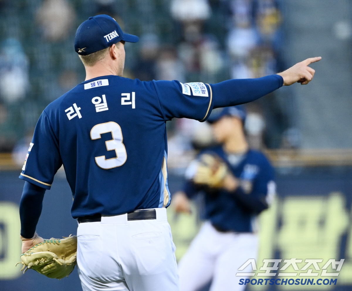 '53승 우승 투수가 될 상인가.' 153km 강속구로 KKKKKKK 6…
