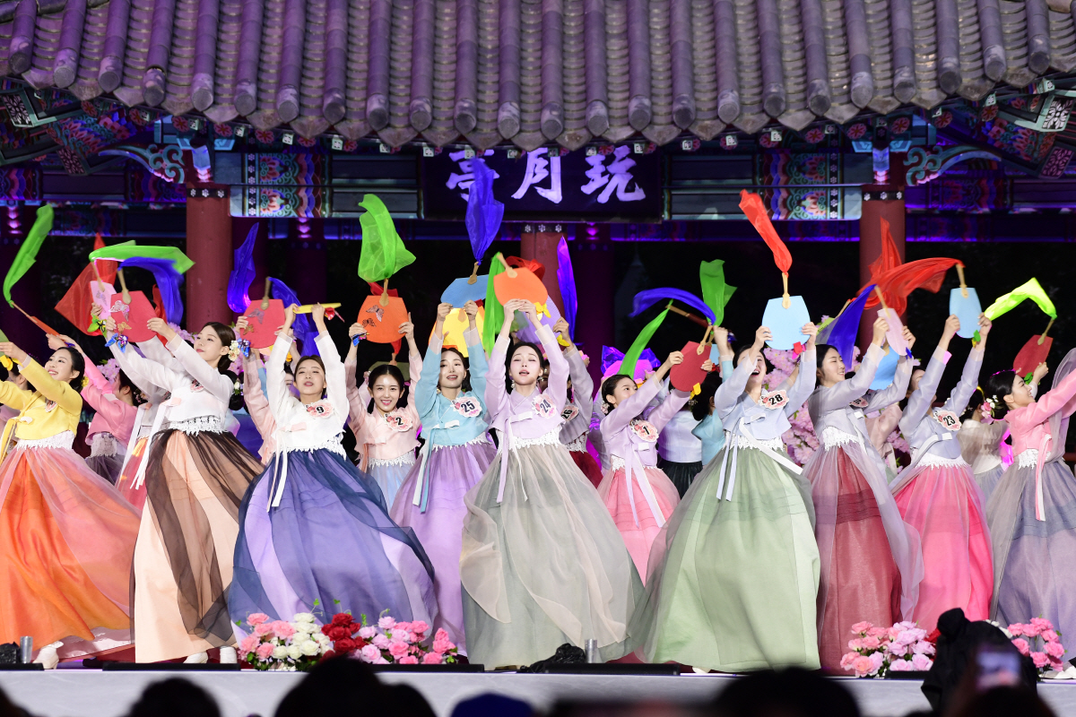봄날의 사랑 노래, 설렘 가득 '남원'…개막 임박 춘향제 '100년 축제…