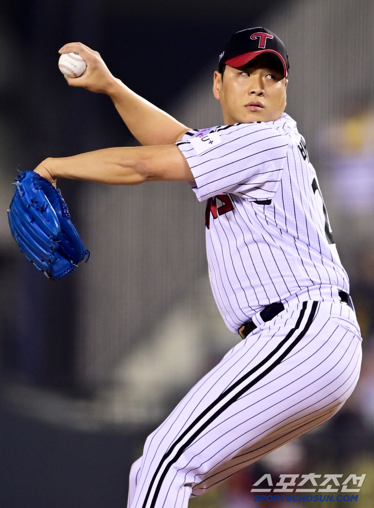 '나 포크볼 던진다.' 구종 알려주는 투수가 있다니... 그런데 144㎞…