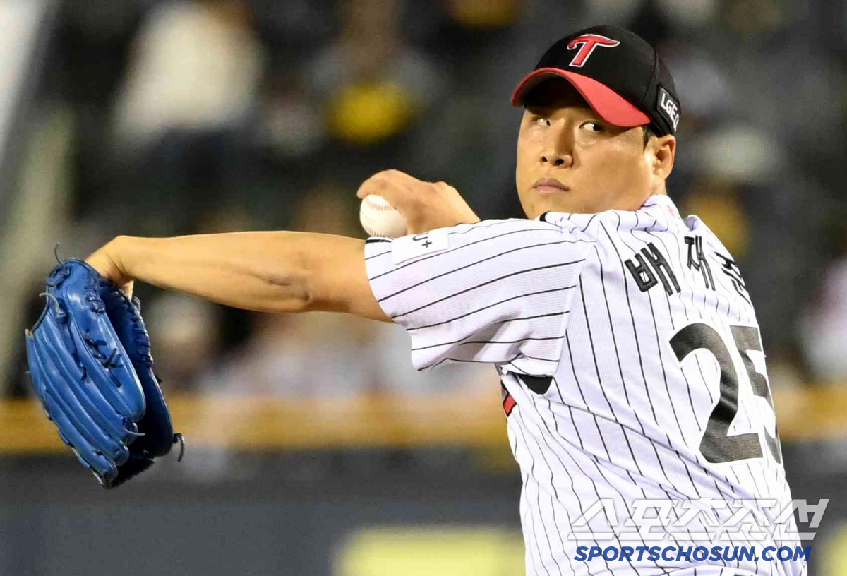 '나 포크볼 던진다.' 구종 알려주는 투수가 있다니... 그런데 144㎞…