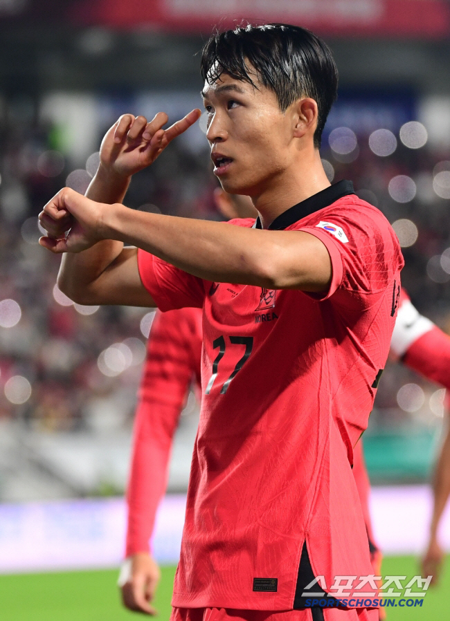 "토트넘 눈독? 어림없지" '정우영 옛스승' 코바치 감독 '귀한 몸'됐네…