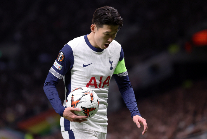 손흥민, EPL 최악 부진 11인 선정...'0골 0도움' 맨유 최악의 7번과 동급→뭔가 이상하다