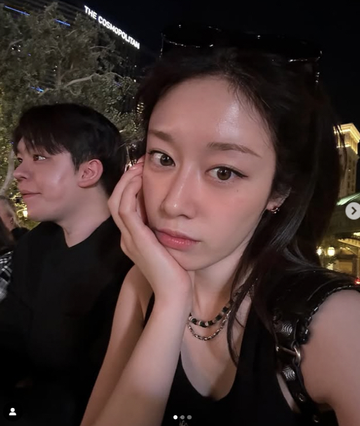 지연 '황재균 이혼' 5개월만 훈남과 여행 "여기 좀 봐주세?"