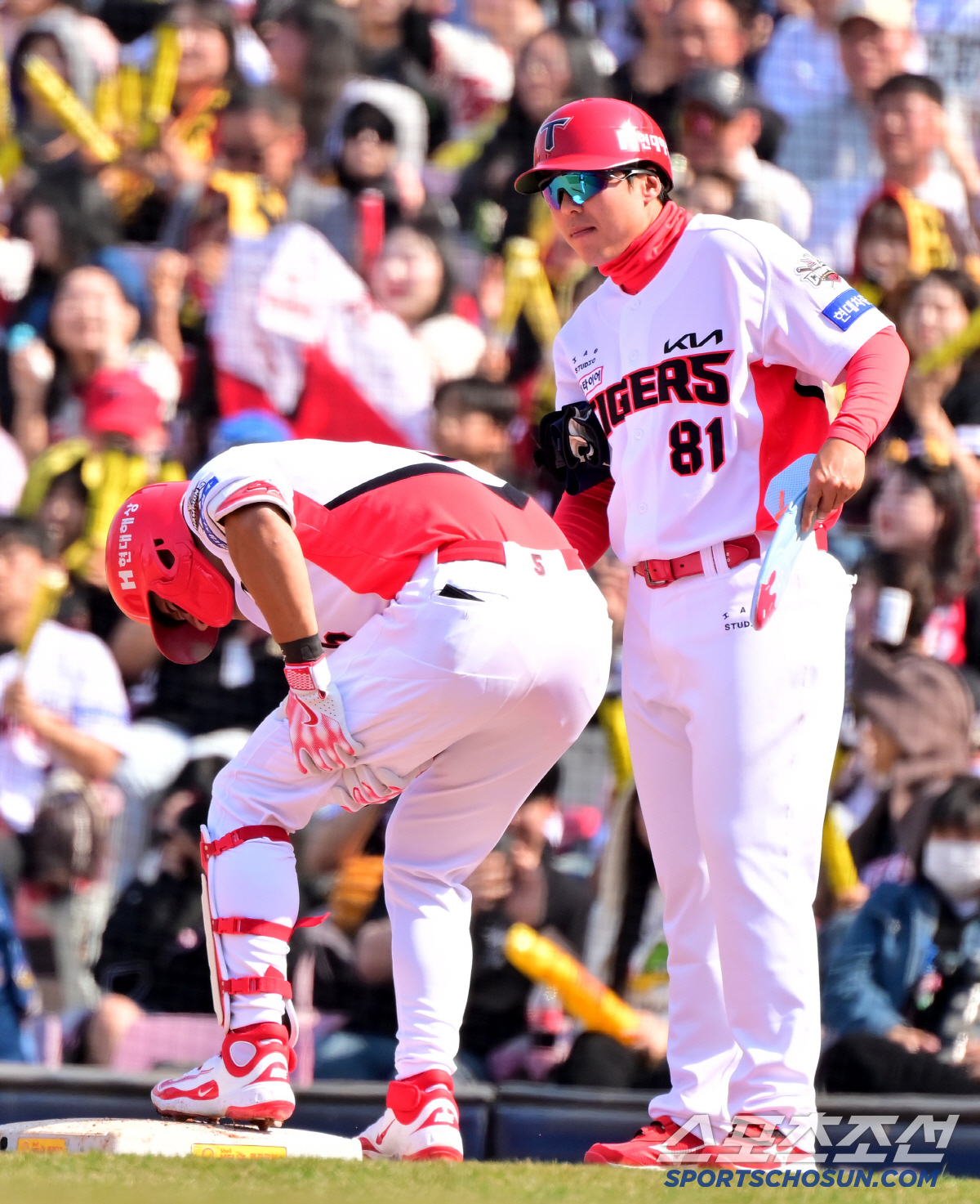 '이범호 감독 웃게 한 그 이름' 1군 복귀한 MVP 김도영...위기의 …