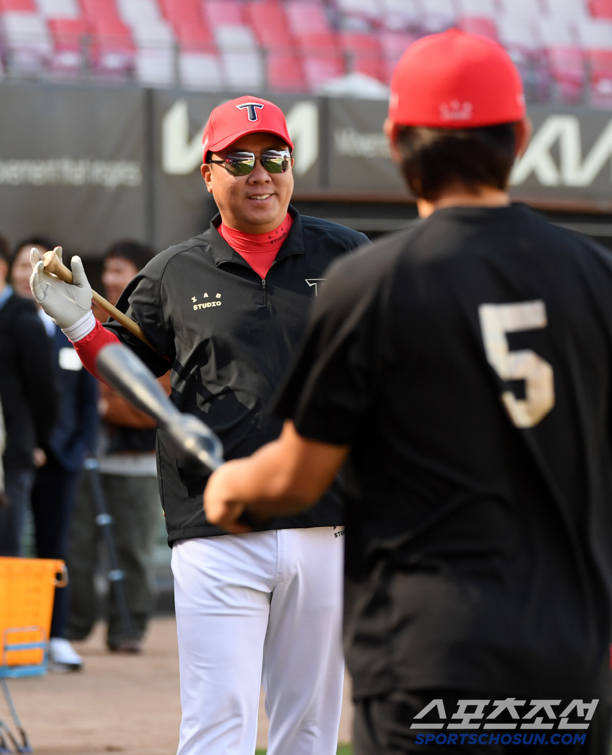 '이범호 감독 웃게 한 그 이름' 1군 복귀한 MVP 김도영...위기의 …