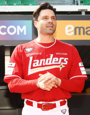 시차 적응도 안 돼 졸린데, 오전 2군경기-오후 KBO 데뷔전 결과는? 