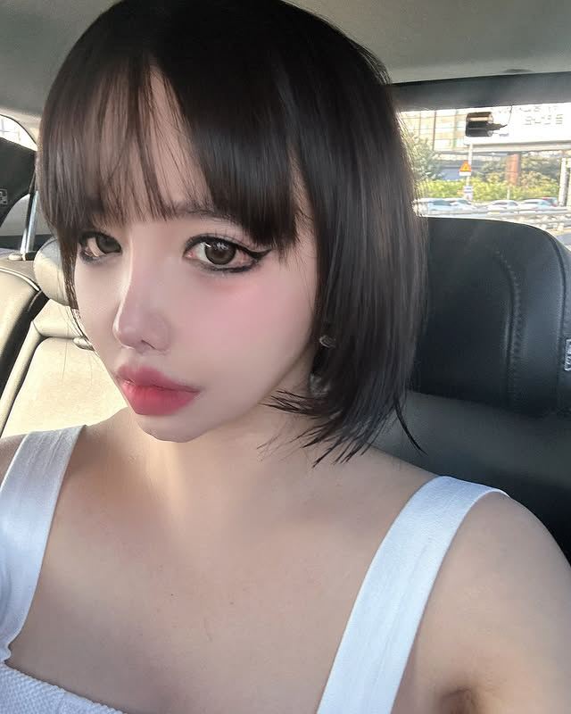 박봄, '필터 논란' 후 단발 변신..과한 아이라인은 여전