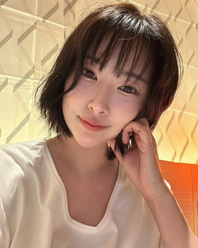 '가슴 재성형' 이세영, 안타까운 소식 전했다.."8년만 가족들 모이기 …