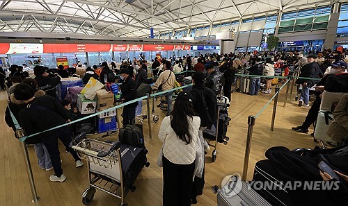 5월 황금연휴 해외여행 '쑥'…내수위축에 소상공인은 '울상'