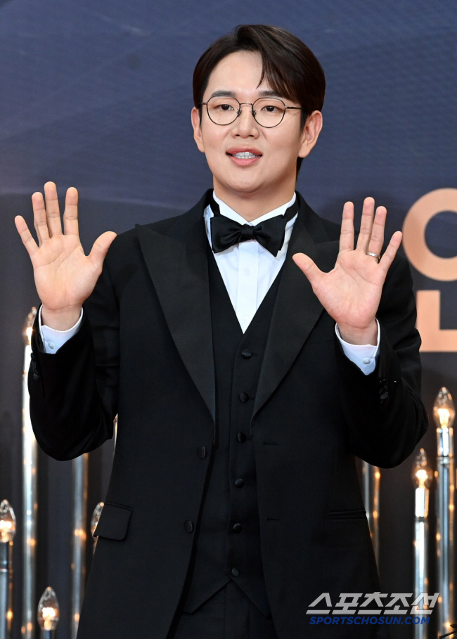 장성규, 팬 사인회 도중 굴욕당했다..."근데 누구세요?"