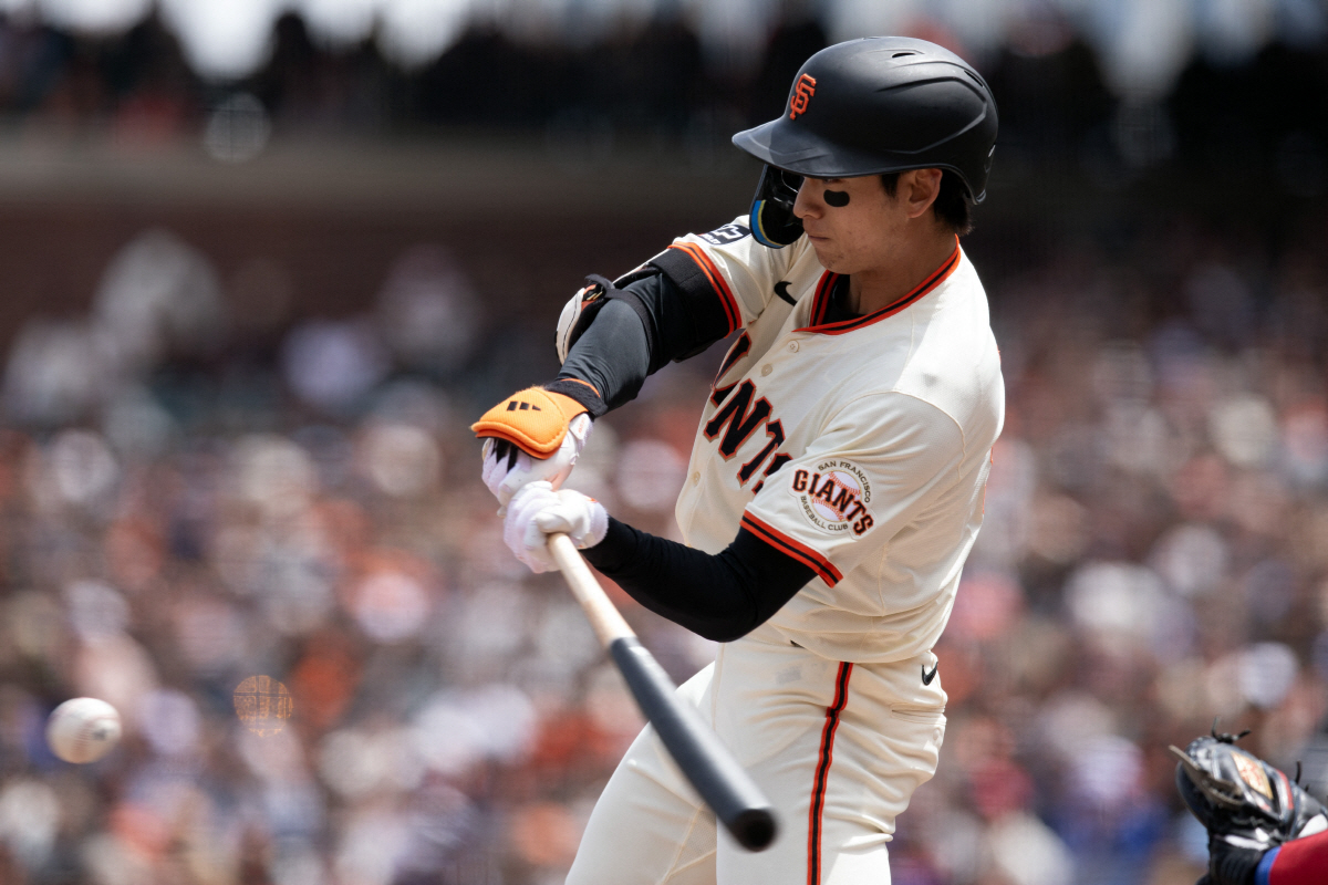 '너 ERA 1등? 나 이정후야!' SF 간판타자 이정후, 현 MLB 최…