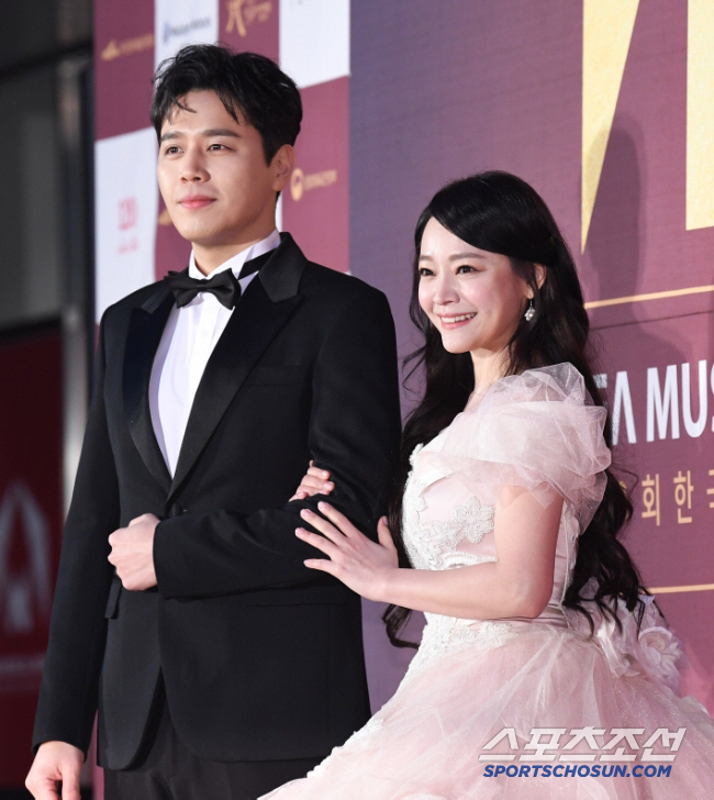 손준호, ♥김소현에게 전기차 선물 FLEX..식탁등은 고장난채 식사 '절약甲'(전참시)[SC리뷰]