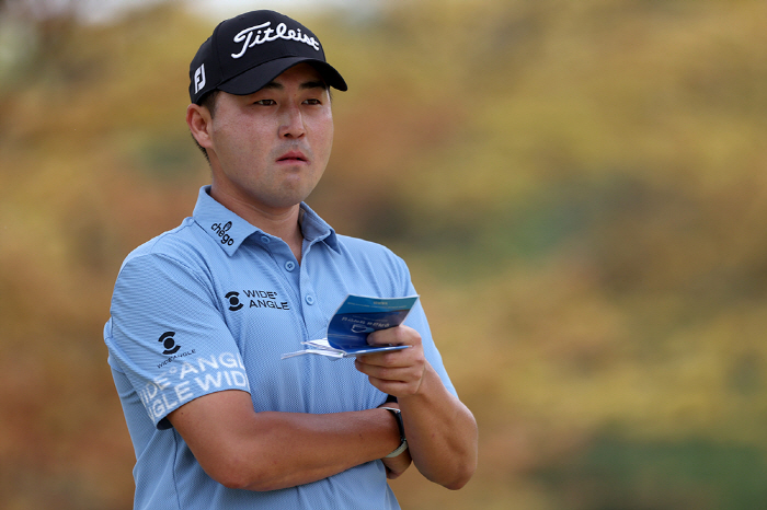 "내 자신에 고생했다고 말하고 싶다" '최장신' 김민선, 피나는 쇼트게임…