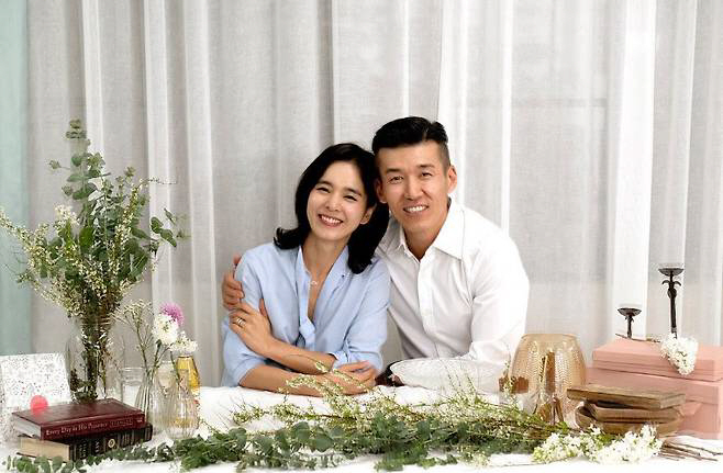 [SCin스타] "혜영이 만난 지 8888일"…션♥정혜영, 현실판 '폭싹 속았수다' 맞네