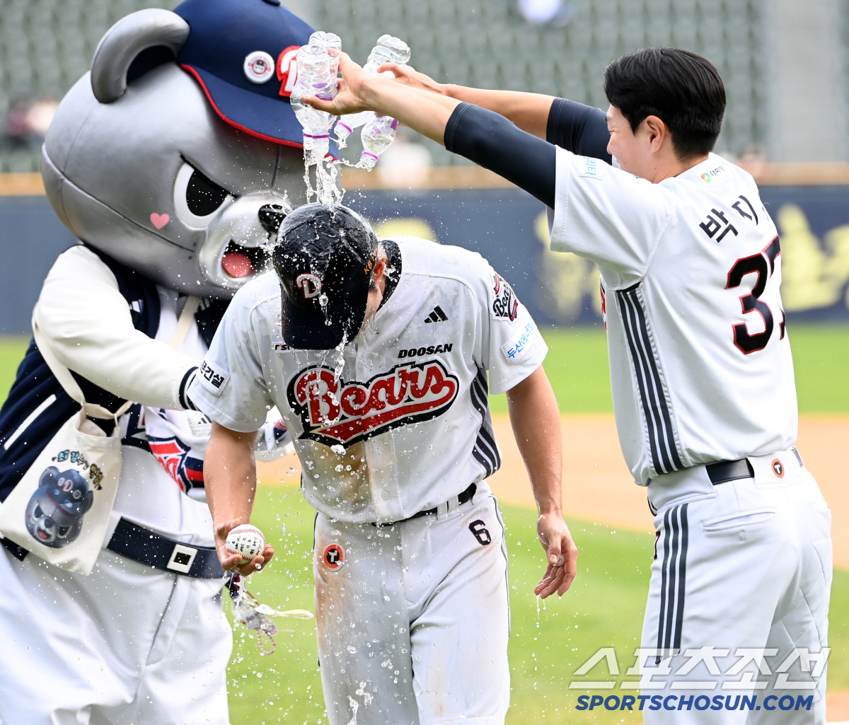 "슬라이더 노려라" 레전드 코치의 한마디, 샛별 만루포로 이어졌다 "5년…