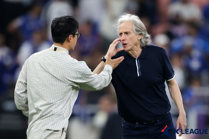 '악수 논란'에 가려진 사실…기대가 큰 만큼 실망도 큰 광주의 알 힐랄전…