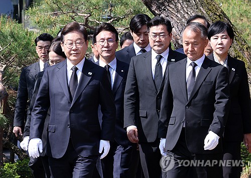 李 "이승만·박정희, 음지만큼 양지 있어…功過 함께보며 통합"(종합)