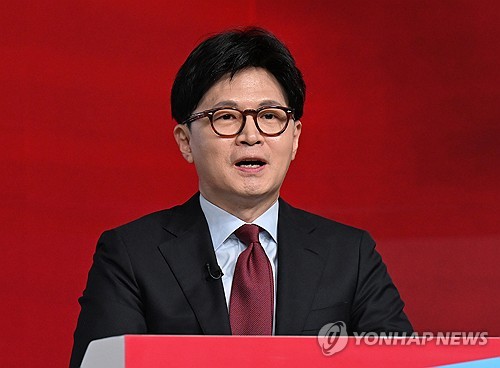 한동훈 "핵 추진 잠수함 확보…대통령이 방산수출 직접지휘"(종합)