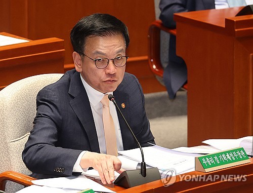 최상목 "추경 규모 너무 크면 신용평가사 평가 좋지 않을 것"