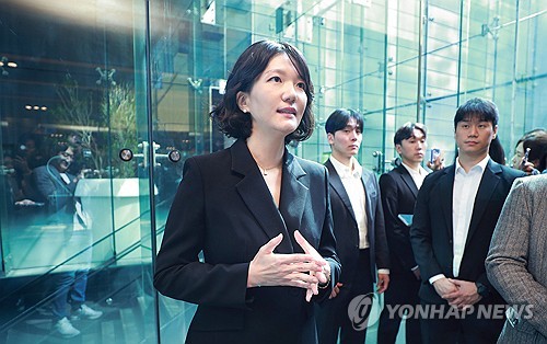 네이버 댓글 조작 방지책 시행…"특정댓글 공감 급증하면 감지"