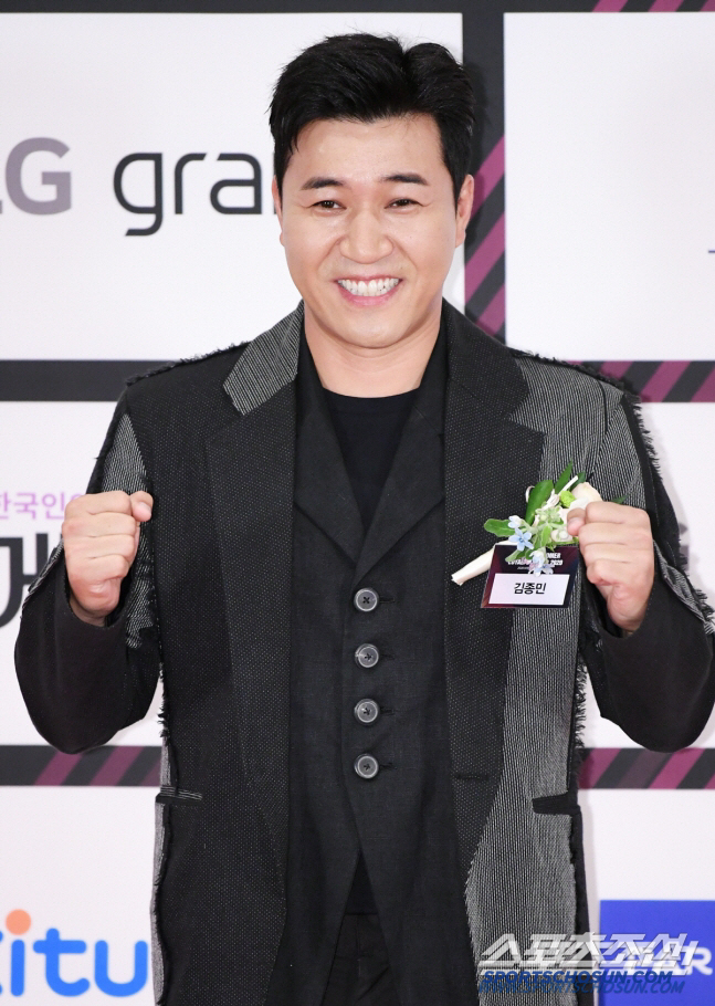 김종민, 결혼식 축의금 돌려줬다…"'1박2일' PD만 1000만원"[SC리뷰]