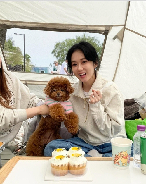 [SCin스타] 장나라, 변함없는 청순 비주얼…6살 연하 남편과 결혼 후 근황