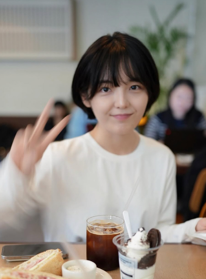 서신애, 데뷔 21년 만 파격 숏컷 변신..'빵꾸똥꾸' 벗고 국민첫사랑 …