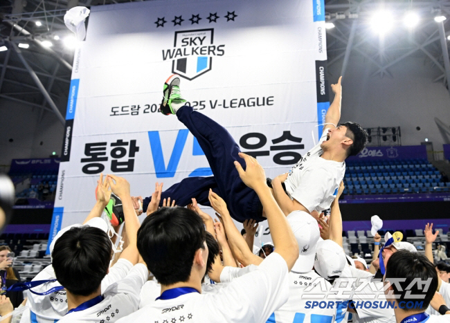 '레전드' 문성민, 현대캐피탈 남는다→코치로 제 2의 배구 인생 출발…"후배들에게 경험 전하겠다" [공식발표]