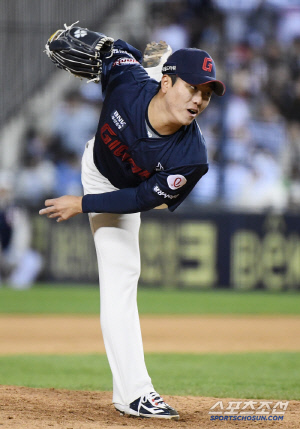 지난주에도 4경기 → 최다 출전 신기록 세울 기세…'등판 횟수 1위 연투 1위' 벅찬 일정, 구원병이 절실하다 [잠실포커스]