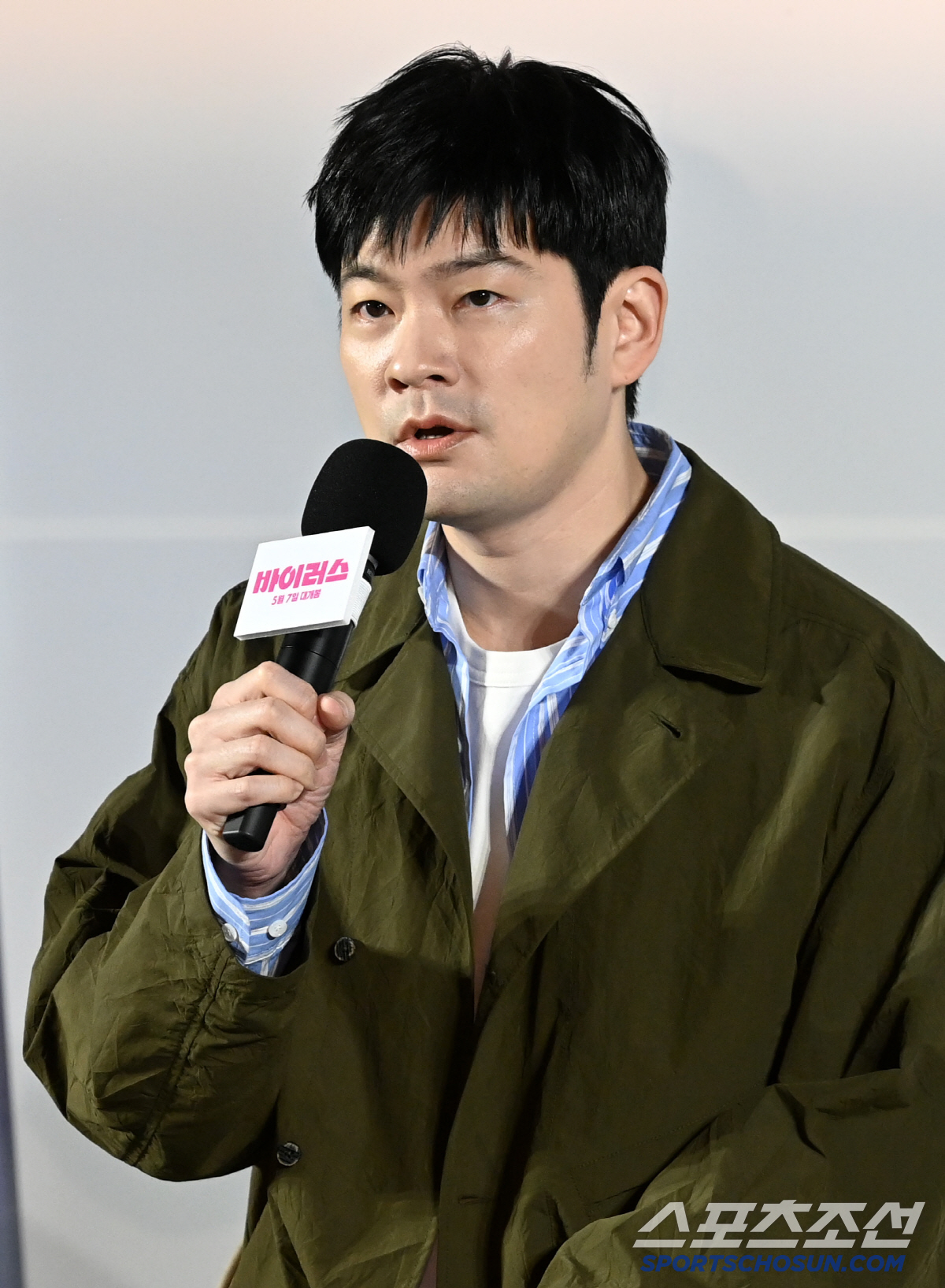 [SC현장] "키스신=액션"…'바이러스' 배두나♥김윤석의 '띠동갑' 로맨…