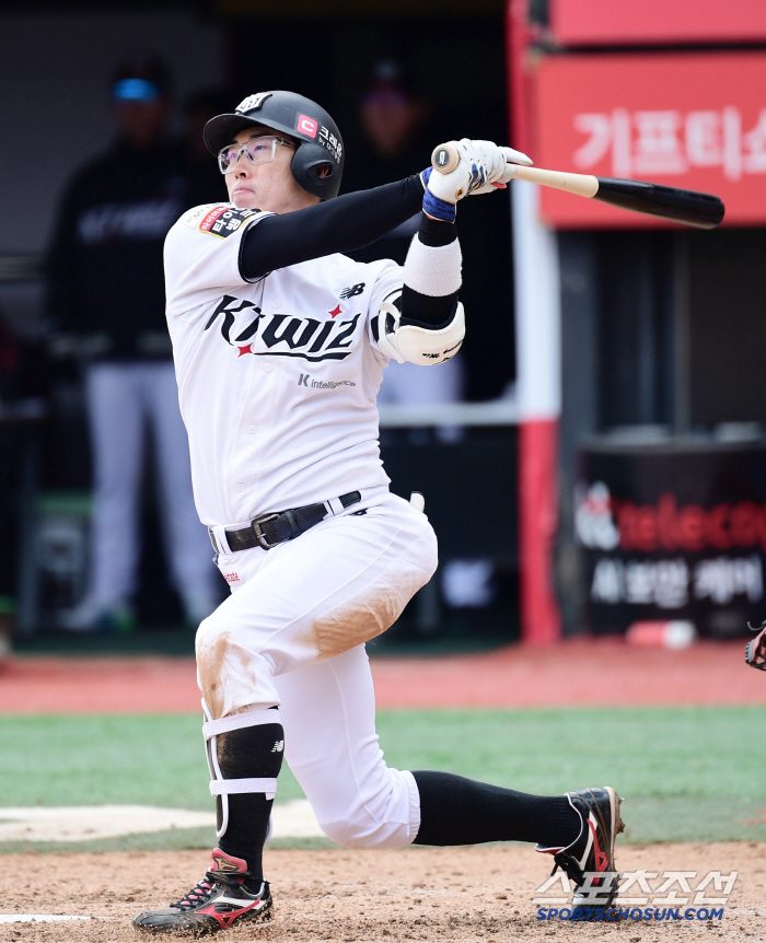 "햄스트링 염좌" KT 부상 악령 어쩌나, 허경민 오윤석 등 4명 1군 엔트리 제외…김재혁 이창용 박진형 임상현도 말소