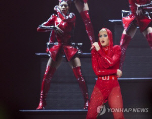 '8년전 中 입국 거부' 美 팝스타 페리, 11월 항저우서 공연