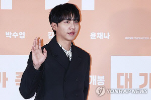가수 이승기 장인, 코스닥상장사 주가조작 가담 혐의로 구속
